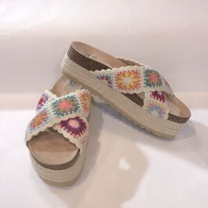 Dirty Laundry PLAYS Colorful Crochet Platform Sandals, Size 10
